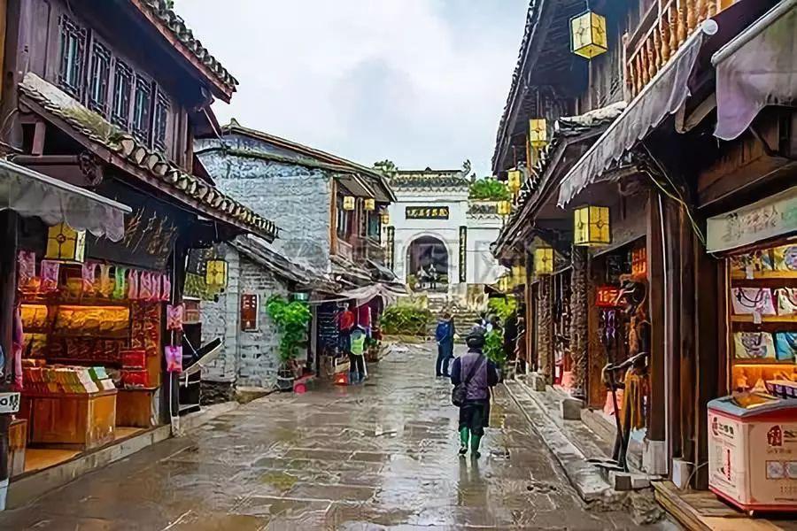 吴京发声:功夫大侠过时了?网友热议武侠电影出路何在